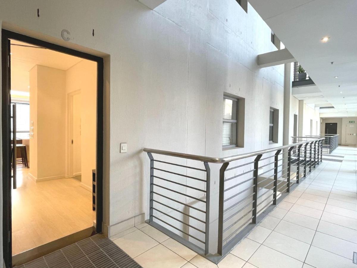 Mandela Place Apartment เคปทาวน์ ภายนอก รูปภาพ